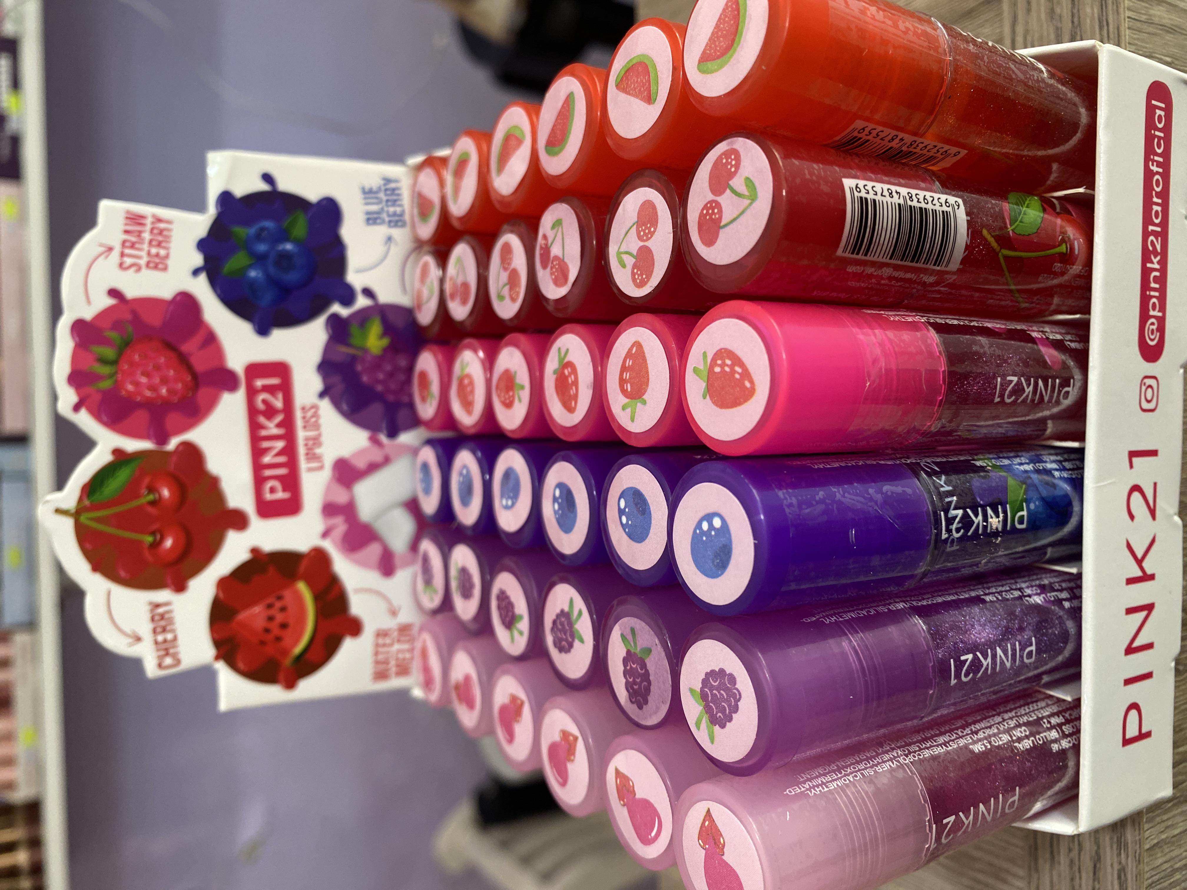 Lip gloss roll on Pink 21