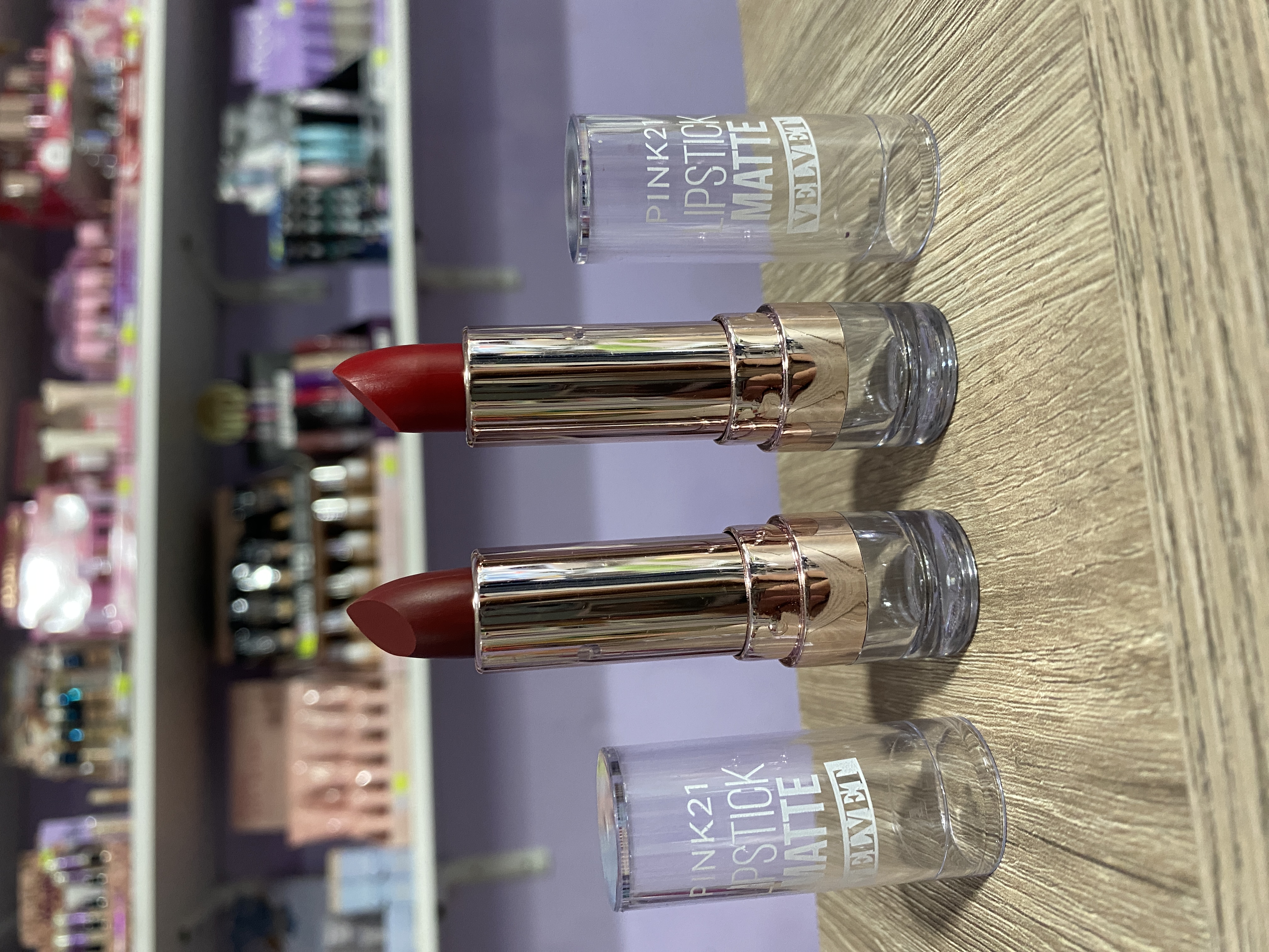 Labial en barra velvet Pink 21 💖