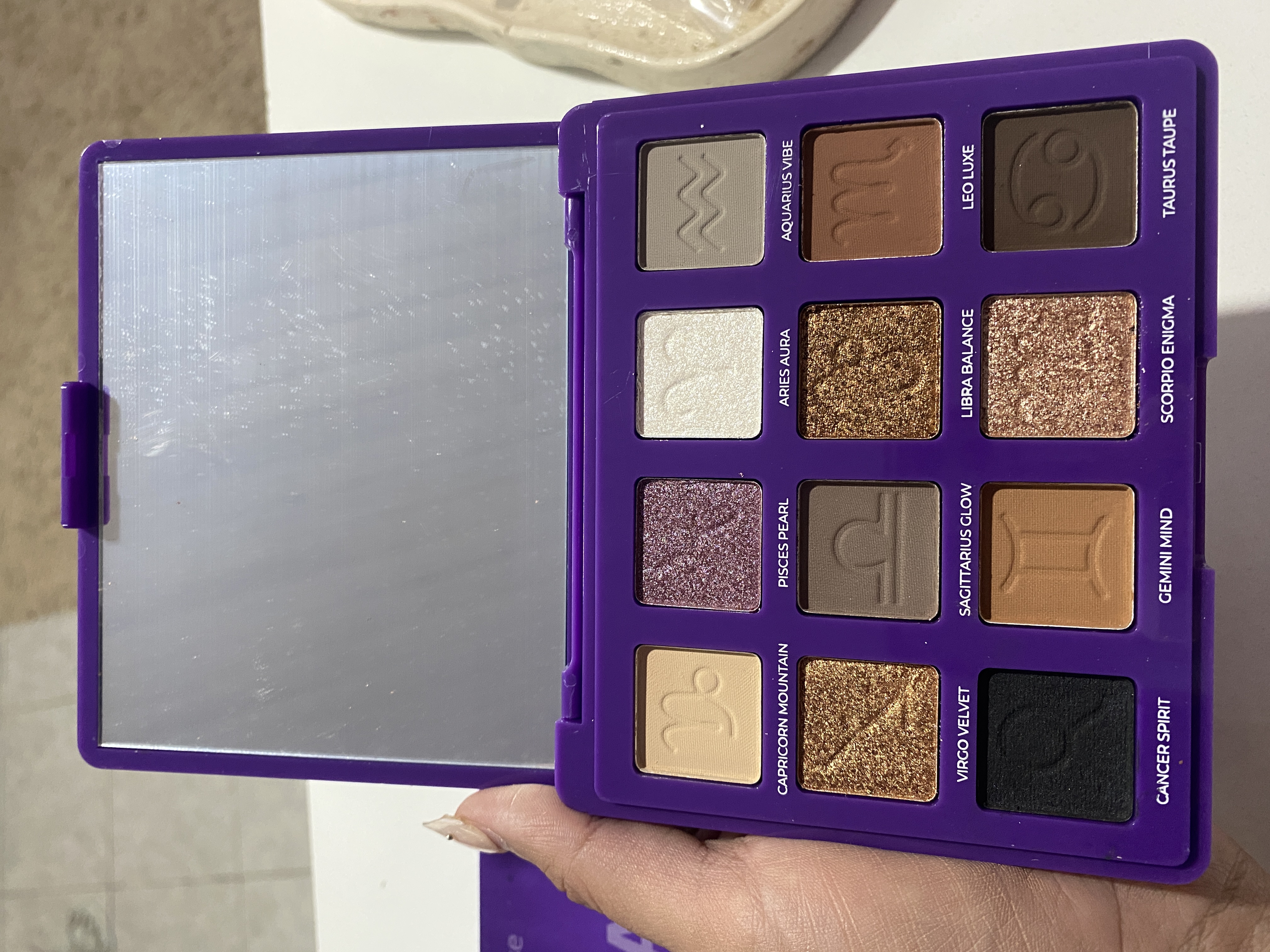 Paleta de sombras Astral - Ruby Rose