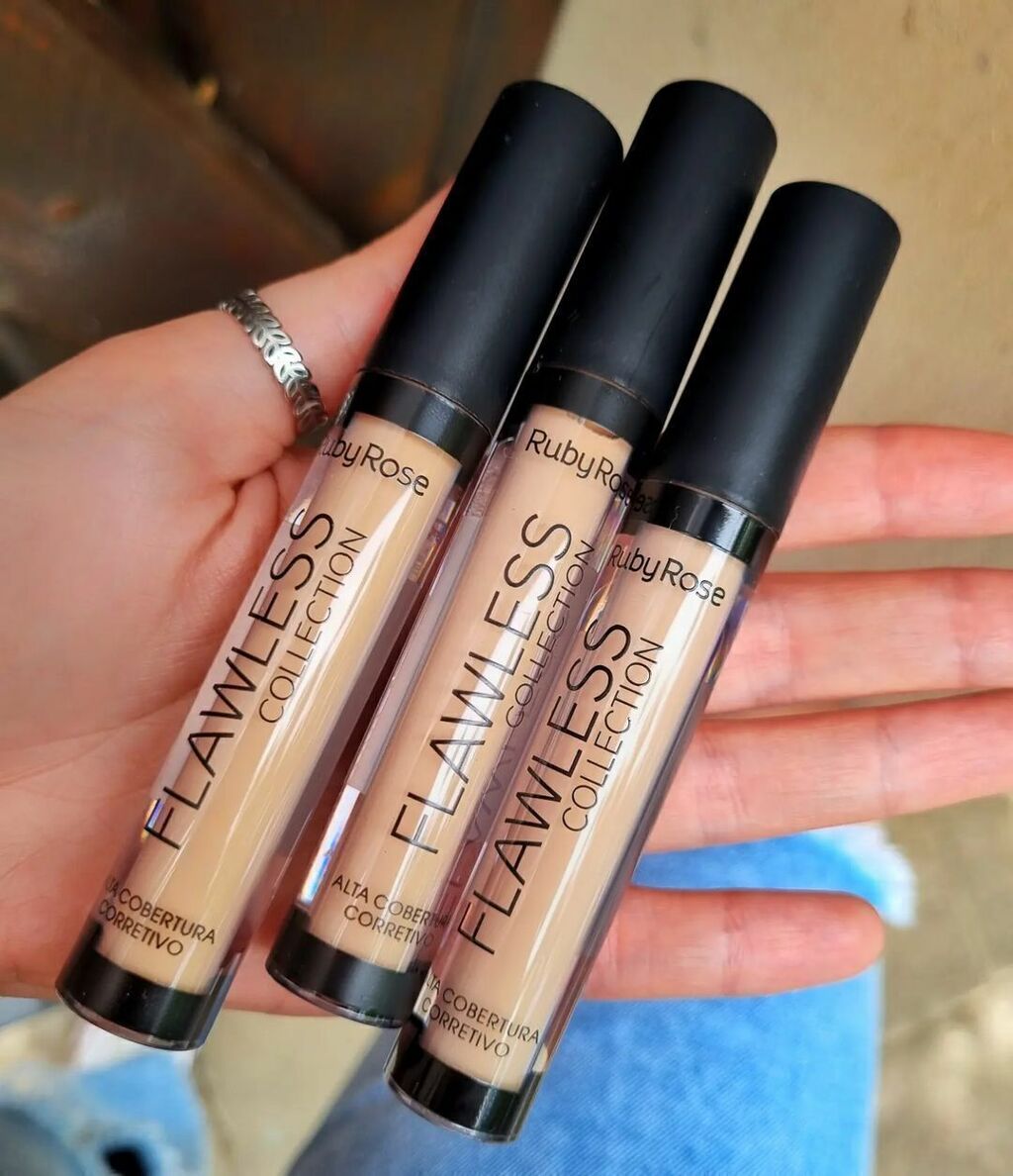 Corrector de ojeras Flawless Ruby Rose 