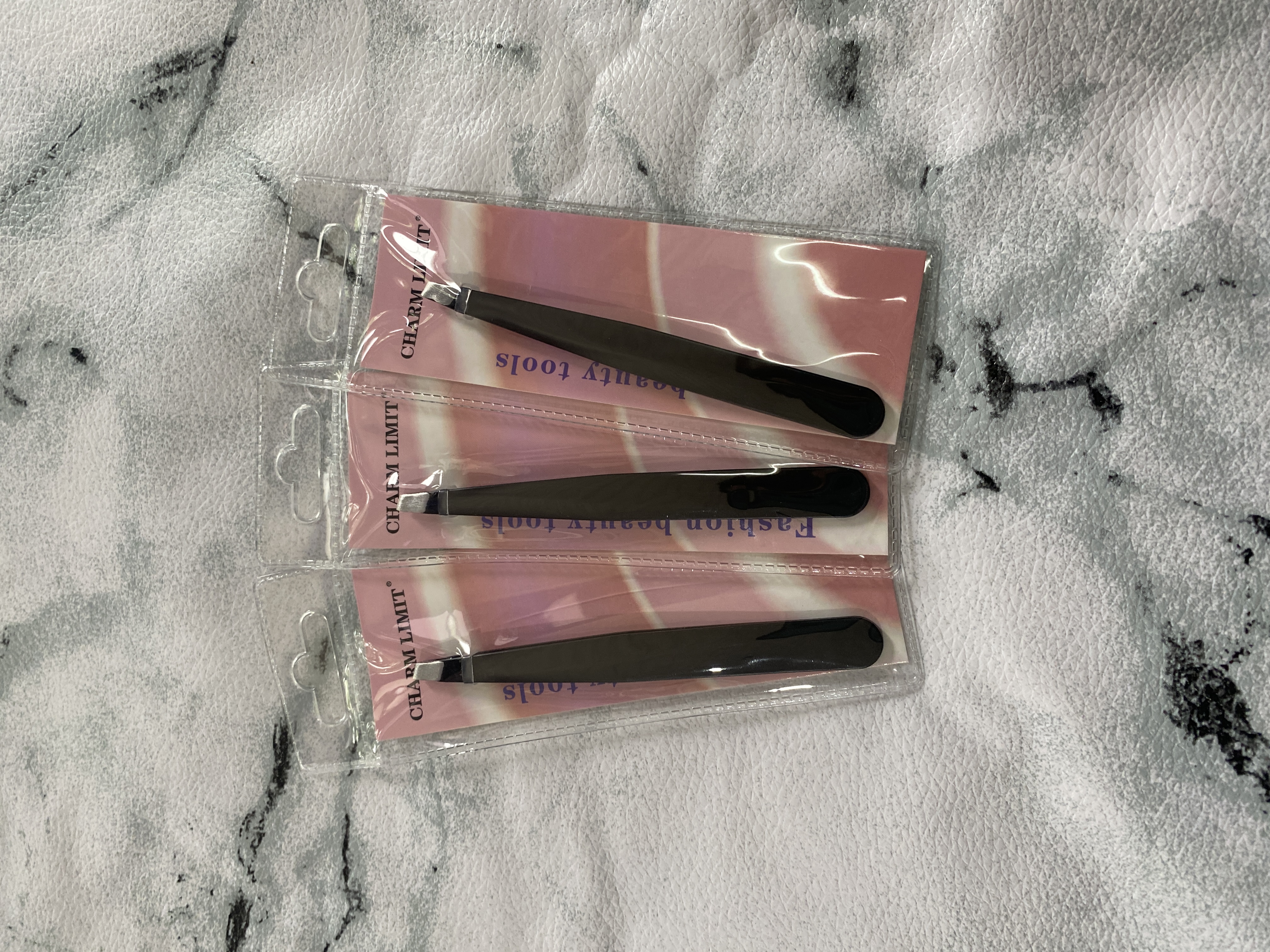 Pinza de depilar Charm Limit